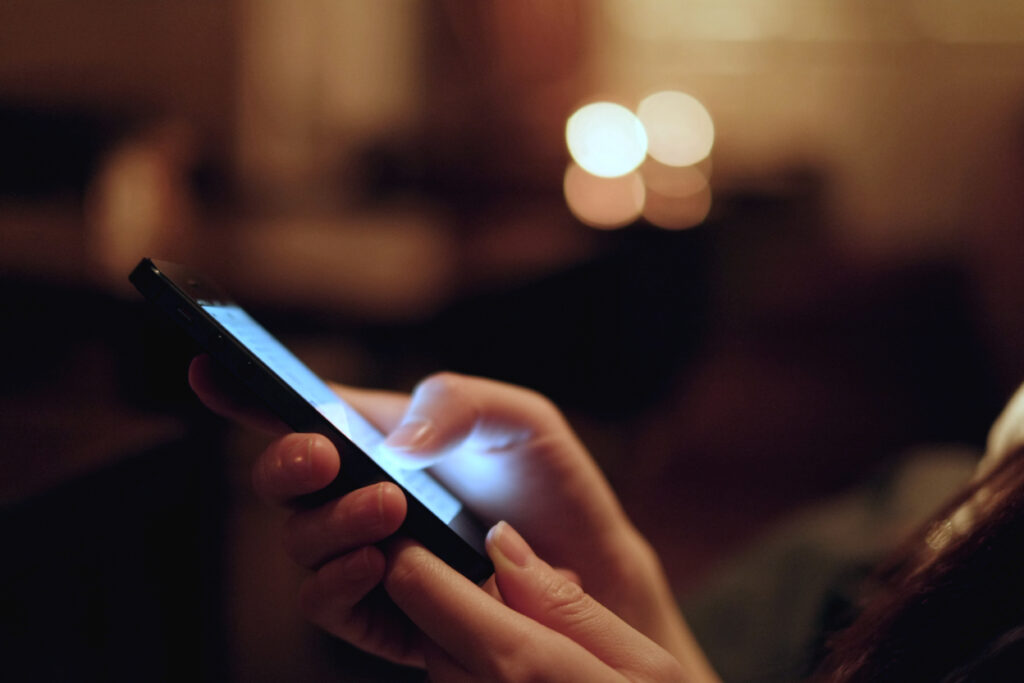 Podsłuch w telefonie - jak sprawdzić, czy ktoś Cię podsłuchuje?, Biuro Detektywistyczne Arcanum