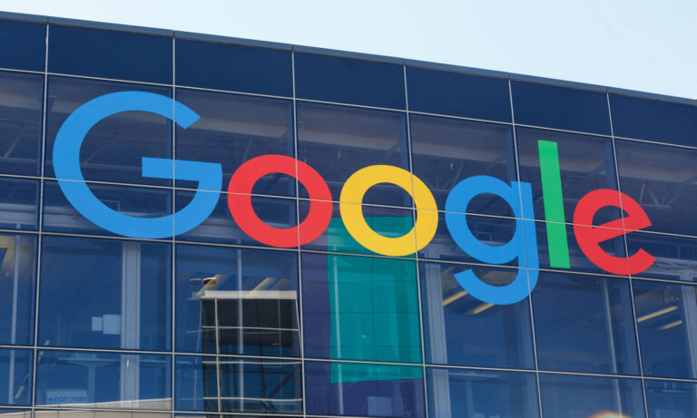 Jak znaleźć autora opinii w Google? Czy da się ustalić, kto ją napisał?